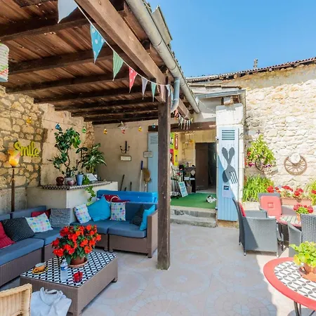 Chambres Dhotes La Charrue Vendégház Mareuil en Perigord